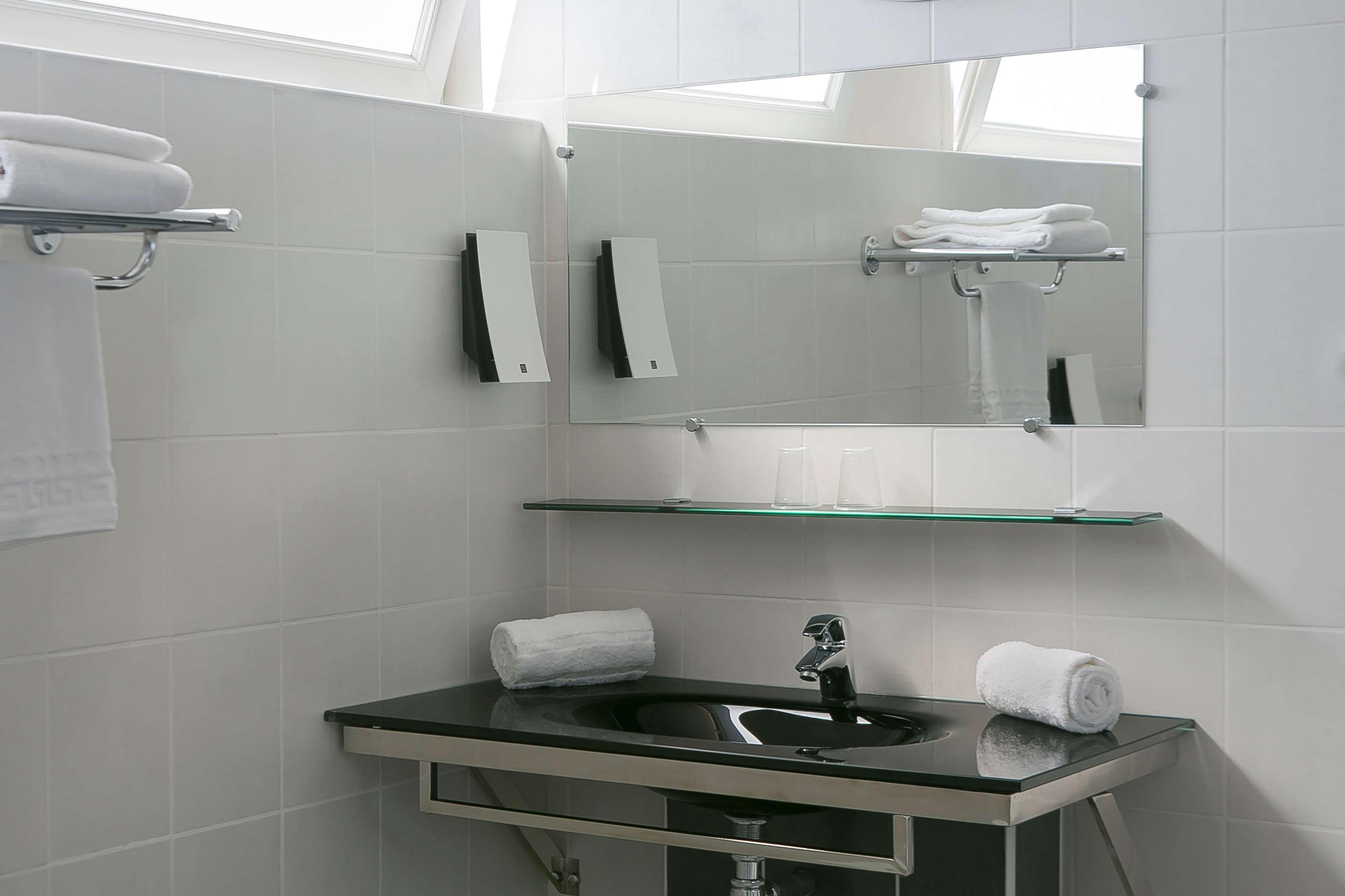 Hotel Western Des Thermes - Les Bains Sete 3*
