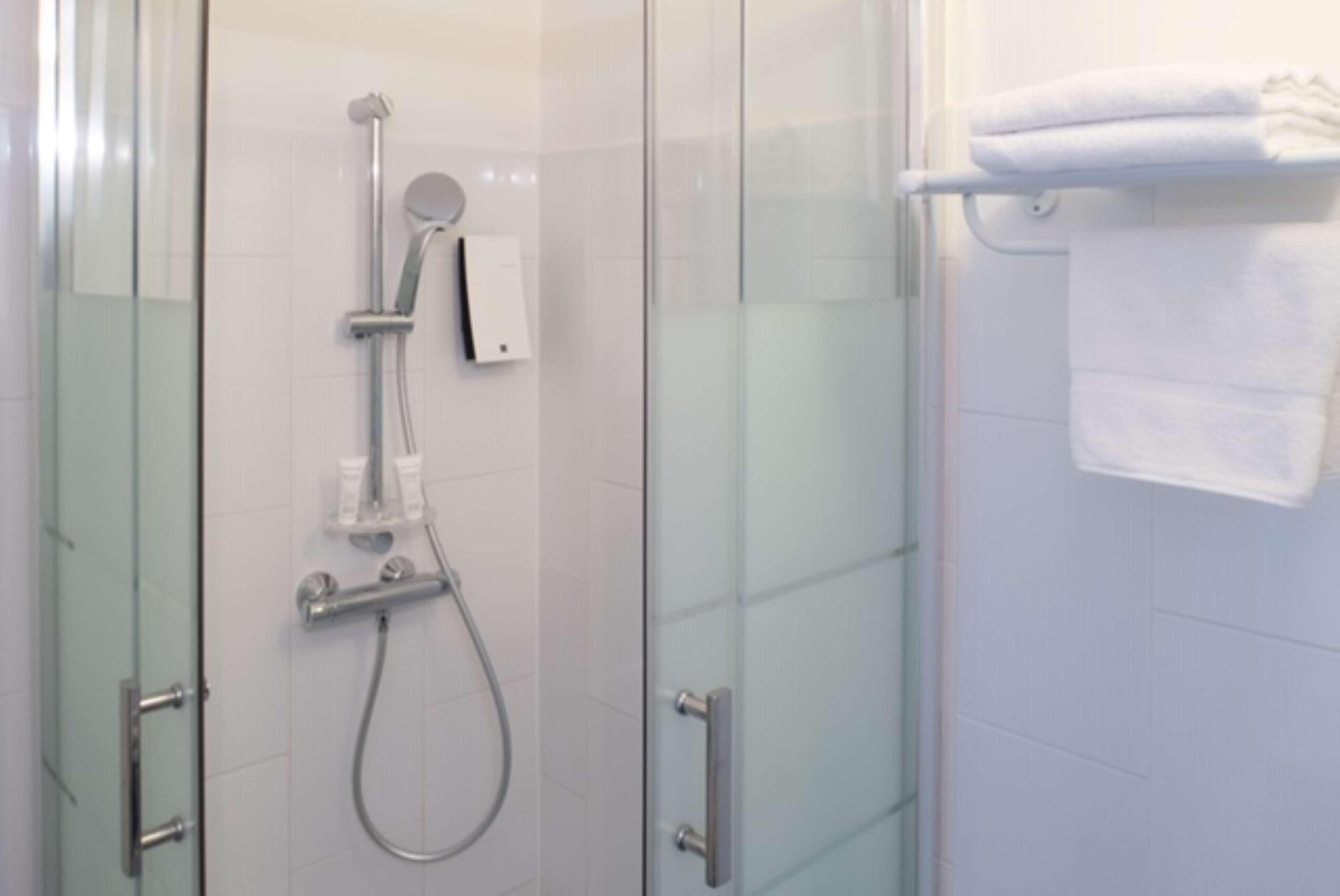 Hotel Western Des Thermes - Les Bains Sete 3*